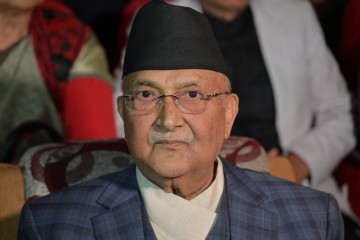 क्रिकेट टाेलीलाई निराश नहुन आग्रह गर्दै ओलीले दिए सँगै खाना खाने निम्ताे